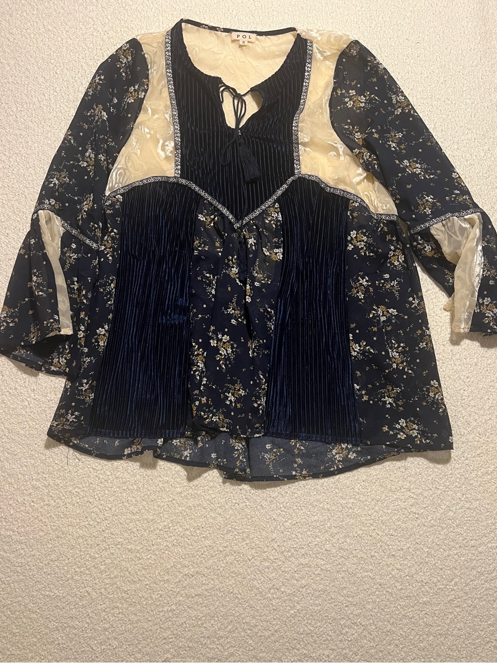 POL Boho Small Navy Floral Mixed Media Peasant Blouse with Cream Velvet